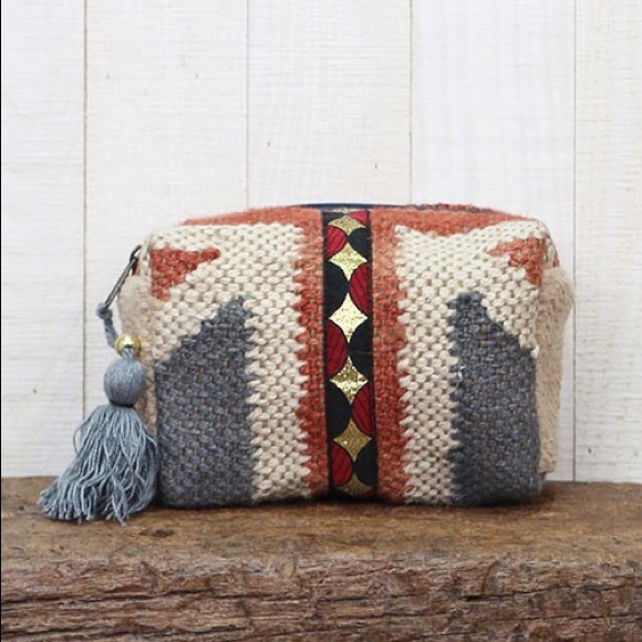 Love Stitch Handbags - ✨Last One✨Southwest Inspired Multi-Pattern Bag